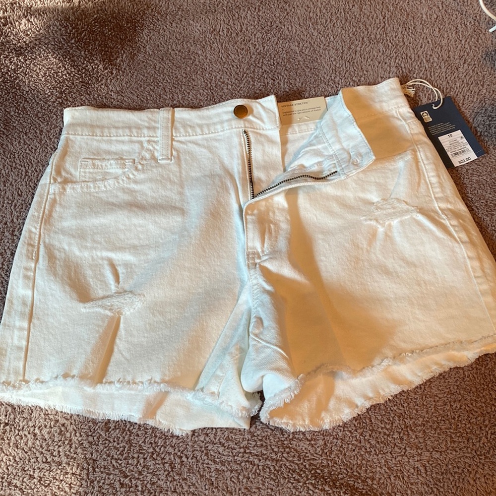 Universal threads shorts